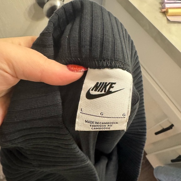 Nike Chill Knit Slim Ribbed Midi Skirt - Picture 10 of 10